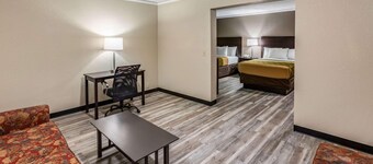 Econo Lodge Inn & Suites Newton