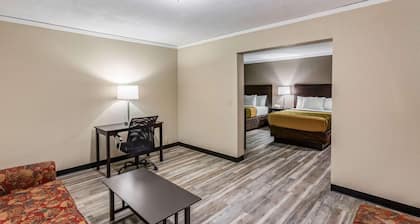 Econo Lodge Inn & Suites Newton