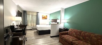 Baymont Inn & Suites by Wyndham Newton IA