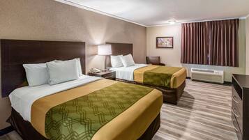 Tabla de planchar con plancha, camas extra, wifi gratis y ropa de cama