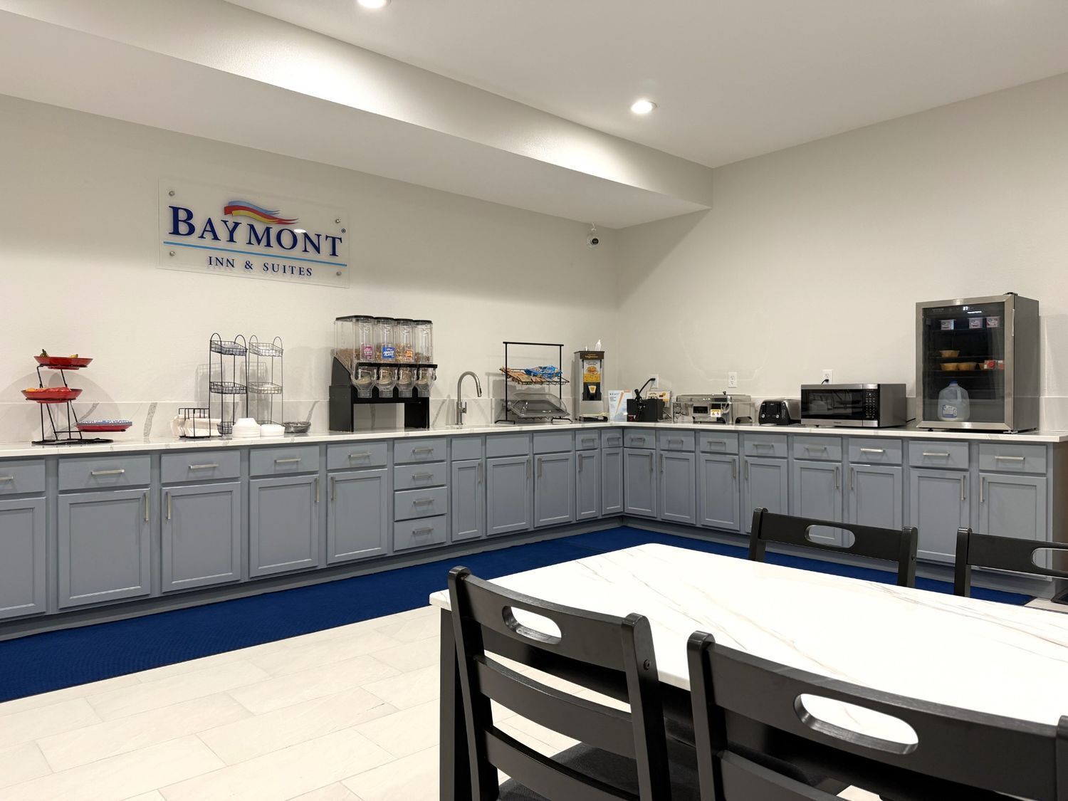 Free daily continental breakfast