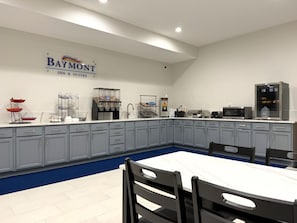 Free daily continental breakfast