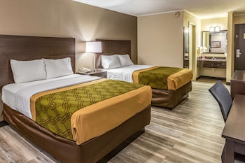 Econo Lodge Inn & Suites