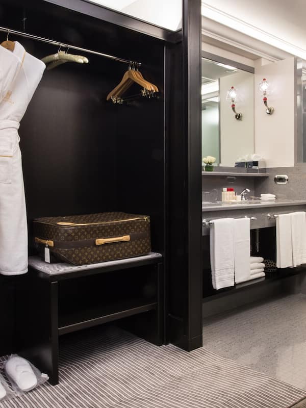 Deluxe Double Room | Premium bedding, minibar, in-room safe, individually decorated