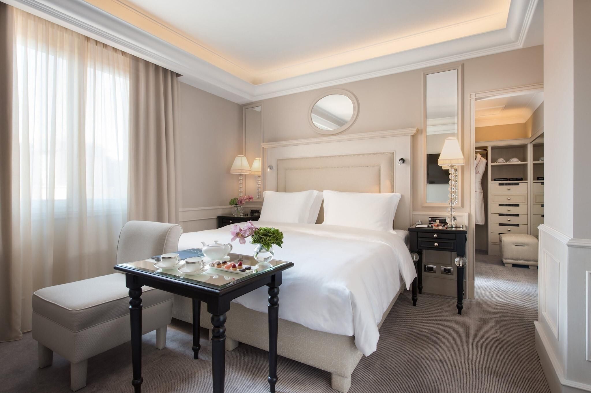 Roba de llit d'alta qualitat, minibar i caixa forta a l'habitació 