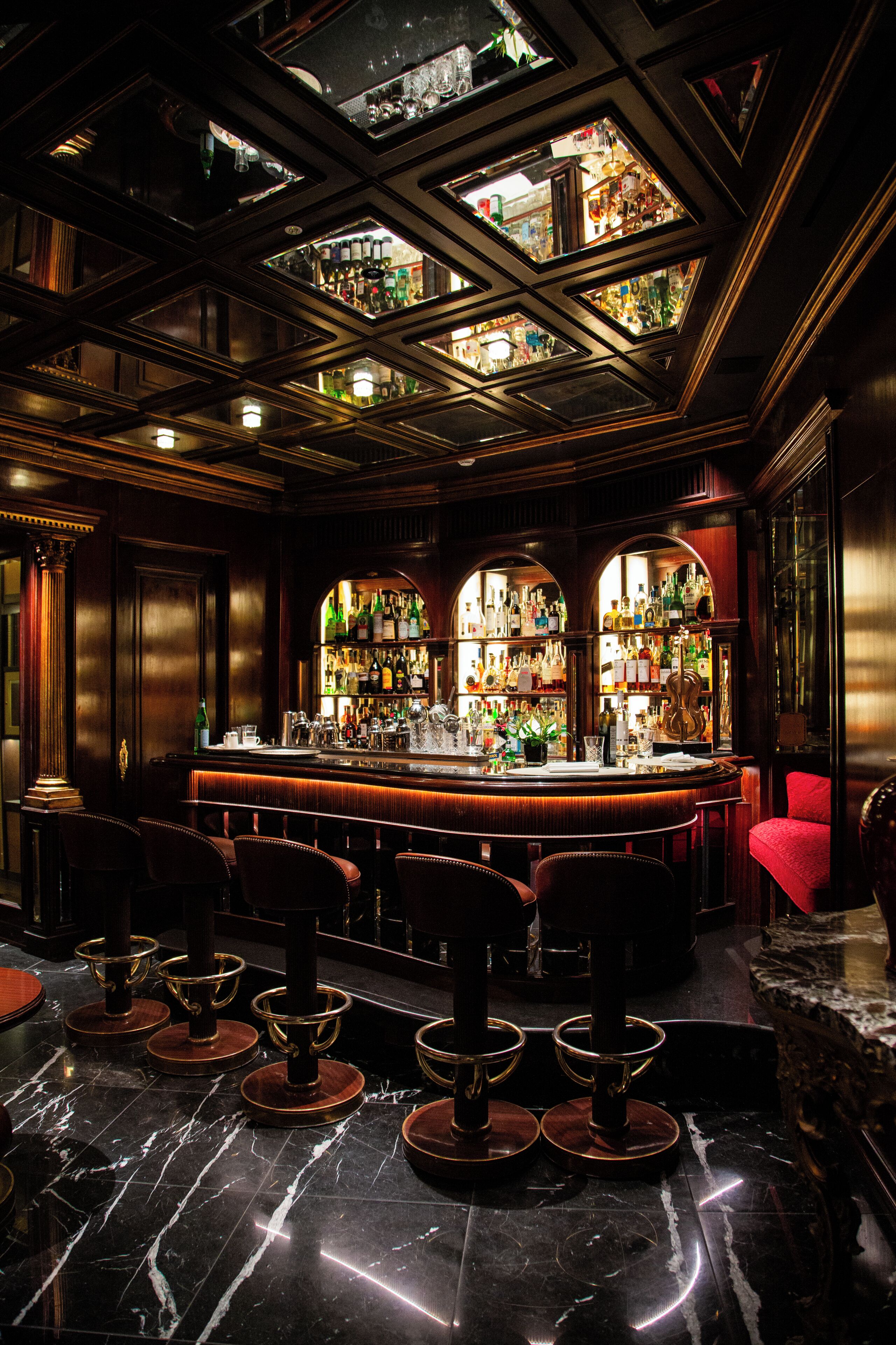 Cocktail bar