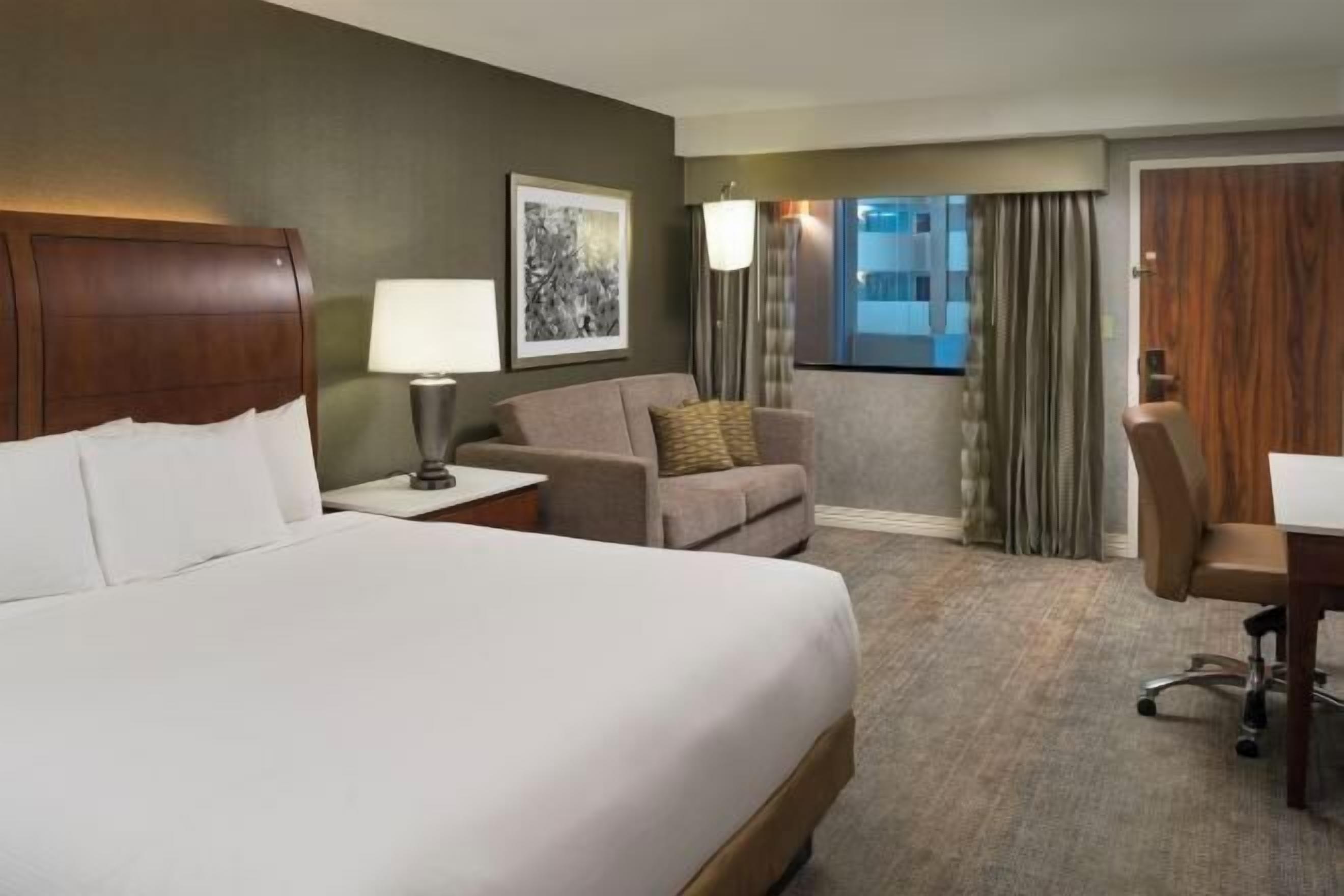 Couette en duvet d'oie, coffres-forts dans les chambres, bureau