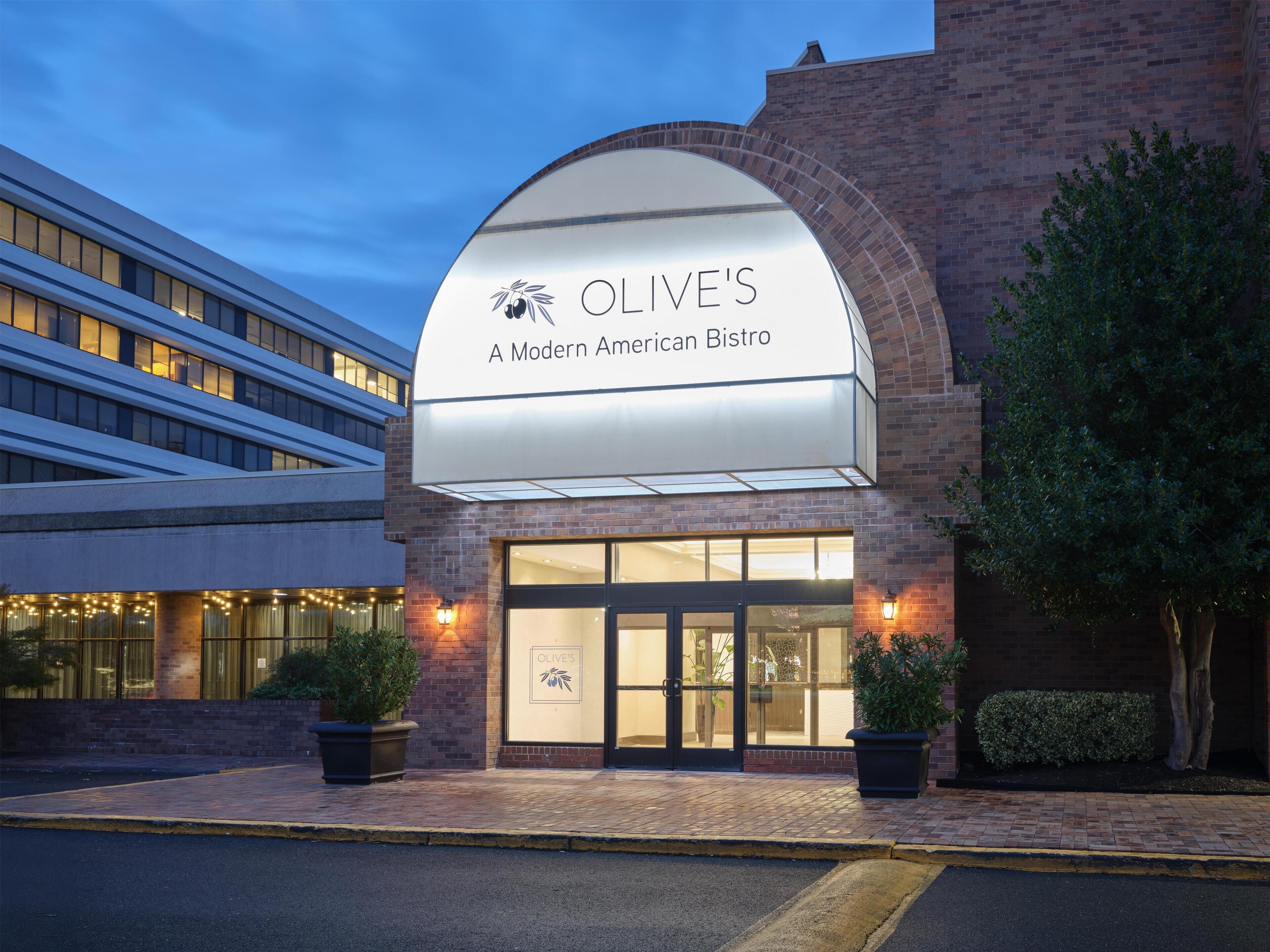 Petit déjeuner, déjeuner et dîner servis sur place