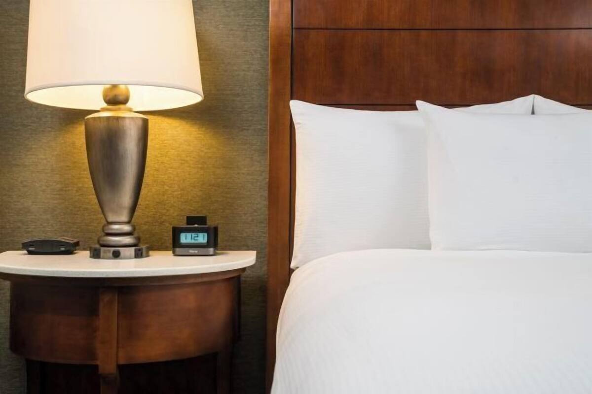 Down duvets, in-room safe, desk, laptop workspace