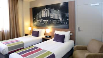 Superior Room, 2 Twin Beds | Desk, laptop workspace, iron/ironing board, free cribs/infant beds