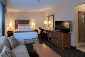 Standard Room, 1 Queen Bed, Kitchenette, River View