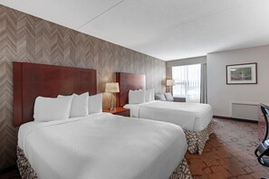 Premium bedding, pillowtop beds, desk, laptop workspace - Best Western Plus Otonabee Inn (Peterborough)