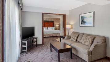 Suite, 1 King Bed, Non Smoking, Jetted Tub | Premium bedding, pillow-top beds, desk, laptop workspace