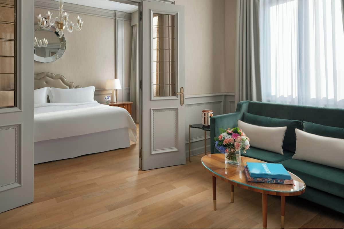 1 bedroom, premium bedding, pillow-top beds, minibar