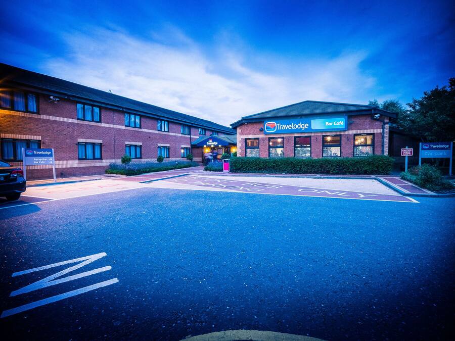 Fasade – kveld/natt