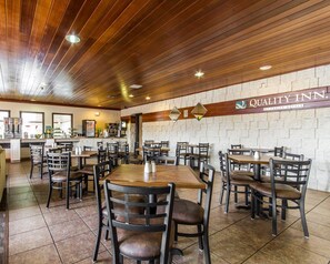 Petit déjeuner continental compris tous les jours