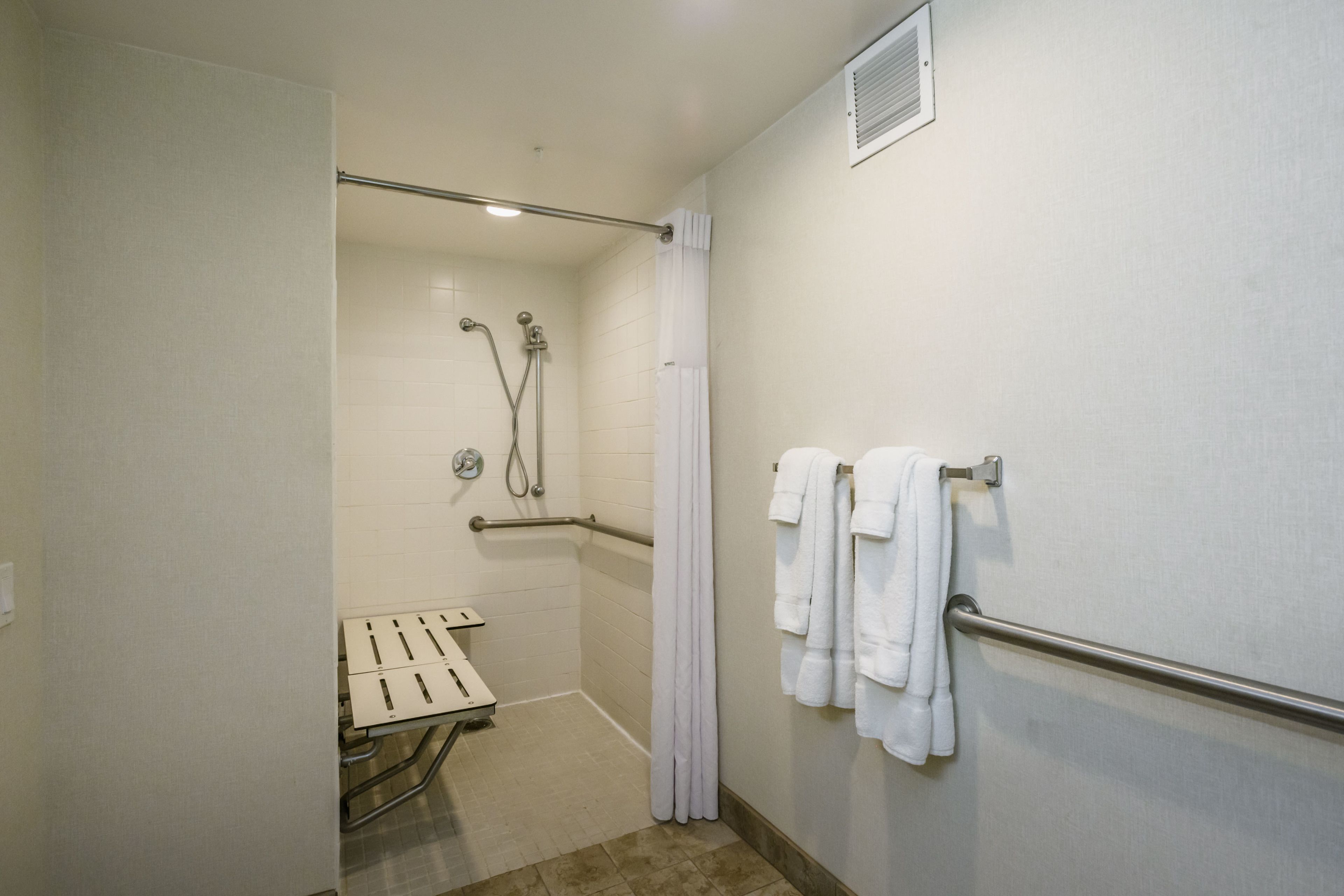 room, 1 queen bed, accessible, non smoking (mobility, roll-in shower) | bathroom | hair dryer, towels