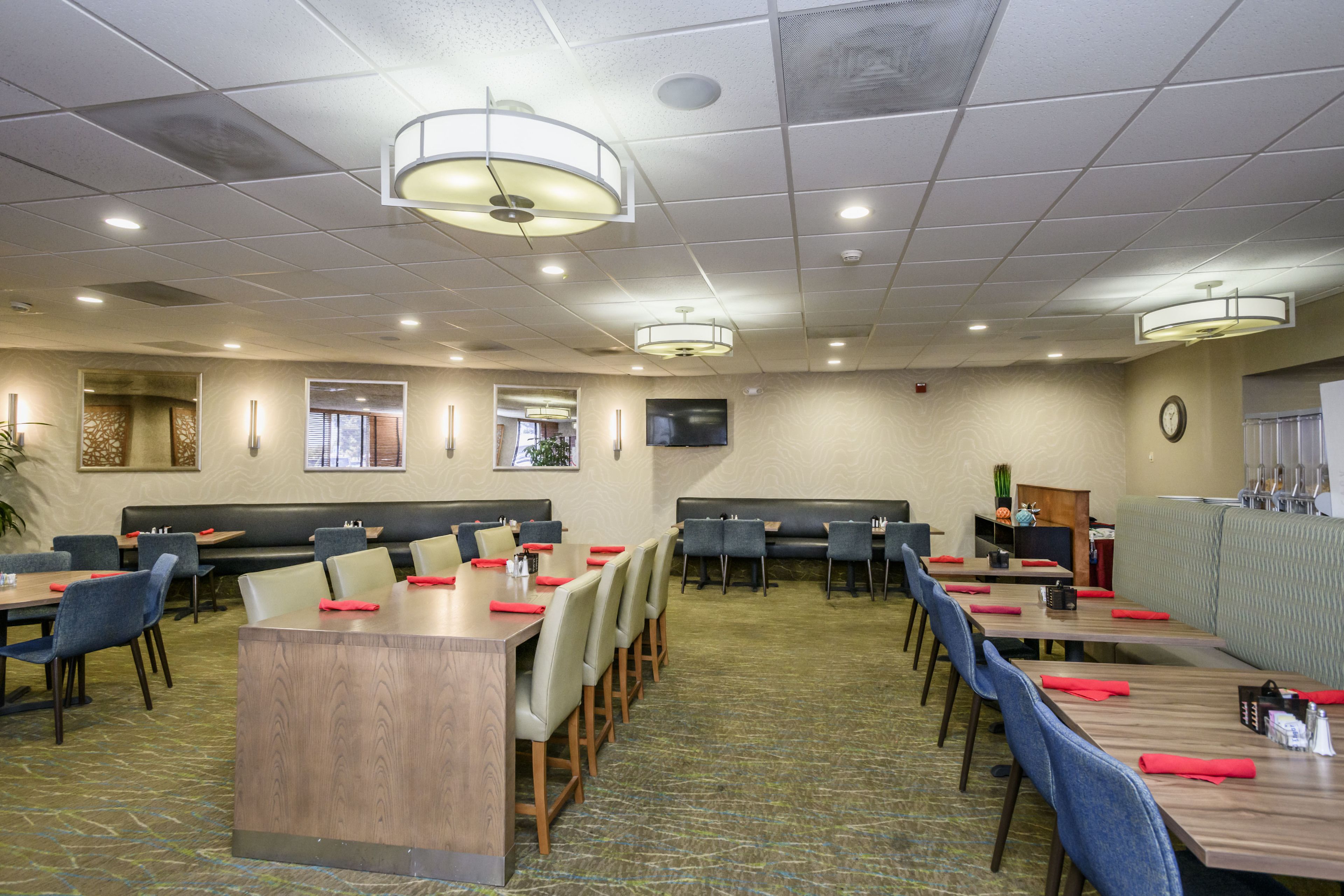 含每日吃到飽早餐