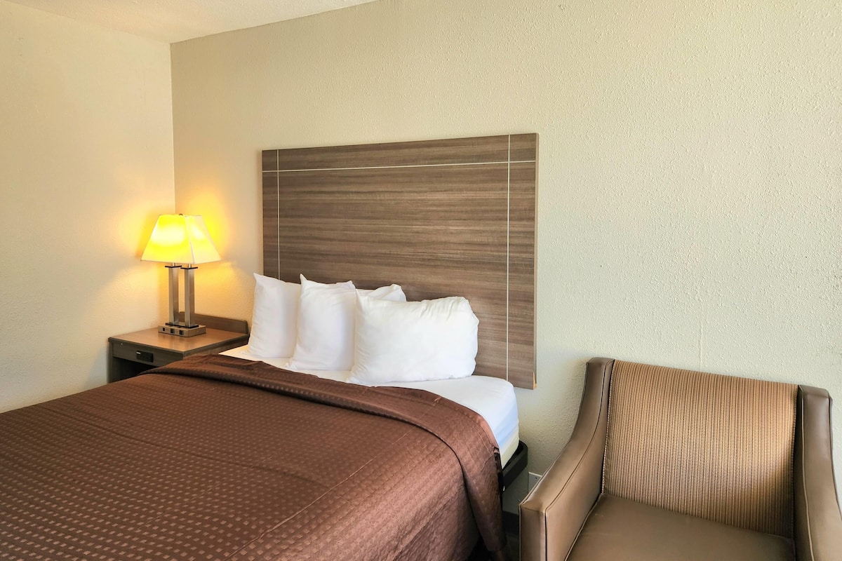 Iron/ironing board, free cribs/infant beds, free WiFi, bed sheets