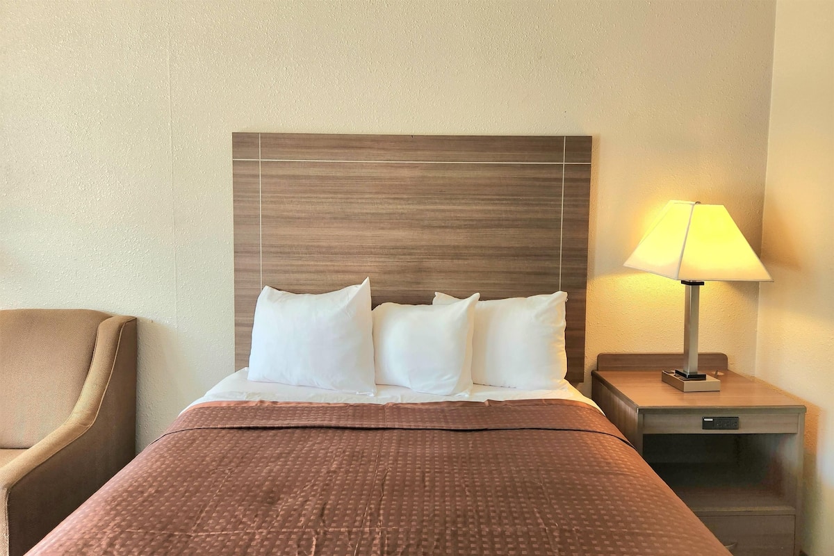 Iron/ironing board, free cribs/infant beds, free WiFi, bed sheets