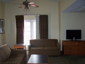 Desk, iron/ironing board, rollaway beds, free WiFi