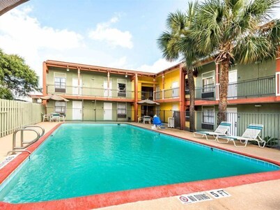 Baymont by Wyndham San Antonio Near South Texas Medical Ctr