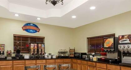 Baymont by Wyndham San Antonio Near South Texas Medical Ctr