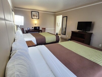 Baymont by Wyndham San Antonio Near South Texas Medical Ctr