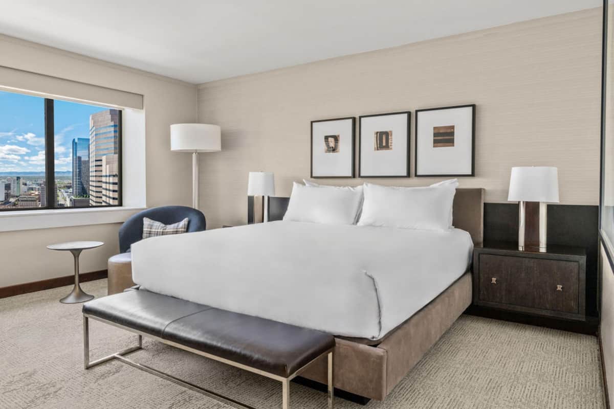 Room, 1 King Bed (High Floor) | Premium bedding, down comforters, pillowtop beds, in-room safe