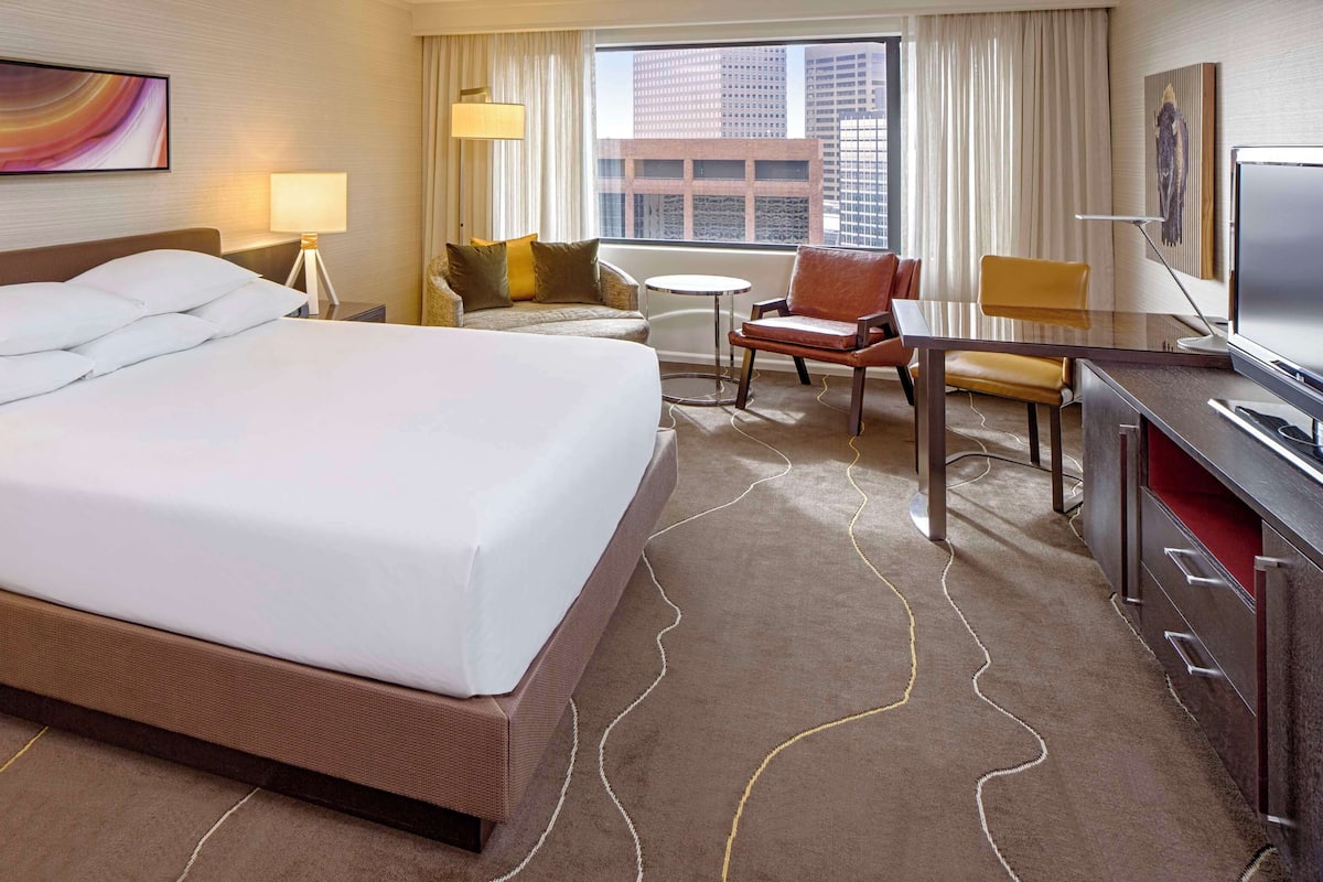Premium bedding, down duvets, pillow-top beds, in-room safe