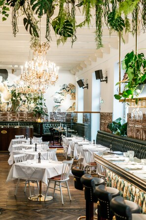 Bar (on property) - Grand Hôtel Wiesler Graz (Graz)