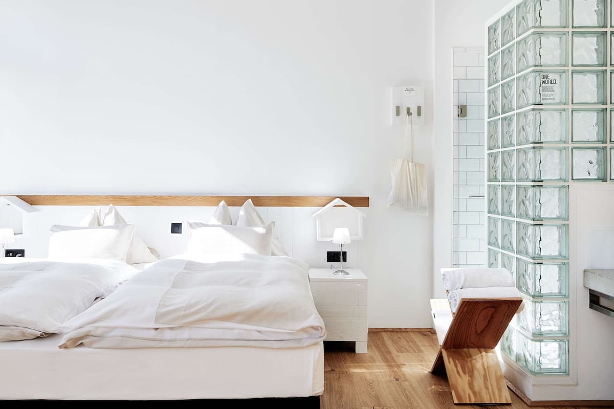 Comfort kamer (Independent ) | Hypoallergeen beddengoed, een minibar, een kluis op de kamer