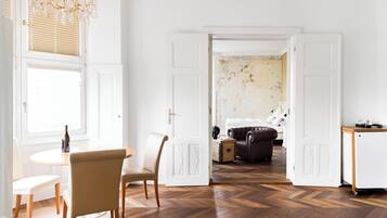 Grand Suite | Hypo-allergenic bedding, minibar, in-room safe, individually decorated