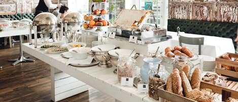 Daily buffet breakfast (EUR 28 per person)