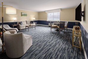 Suíte, 1 quarto, para não fumantes (2 Doubles) | Roupas de cama premium, camas Select Comfort, escrivaninha