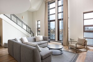 Presidential Suite, 1 Bedroom, Non Smoking | Hypo-allergenic bedding, desk, iron/ironing board