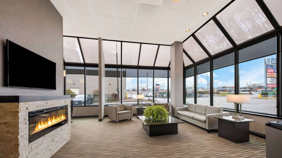 Best Western Voyageur Place Hotel