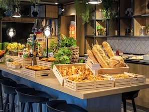 Daily buffet breakfast (EUR 13.90 per person)