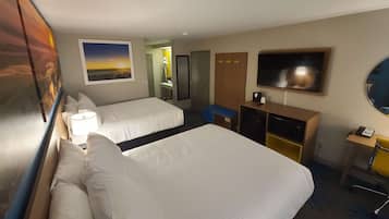 Standardværelse - 2 queensize-senge | Skrivebord, strygejern/strygebræt, gratis baby-/barnesenge, gratis Wi-Fi