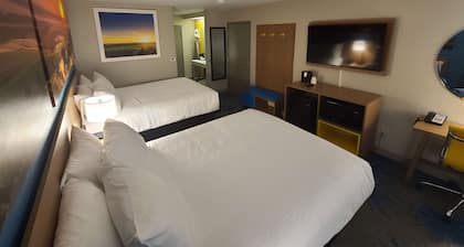 Days Inn by Wyndham Johnson Creek