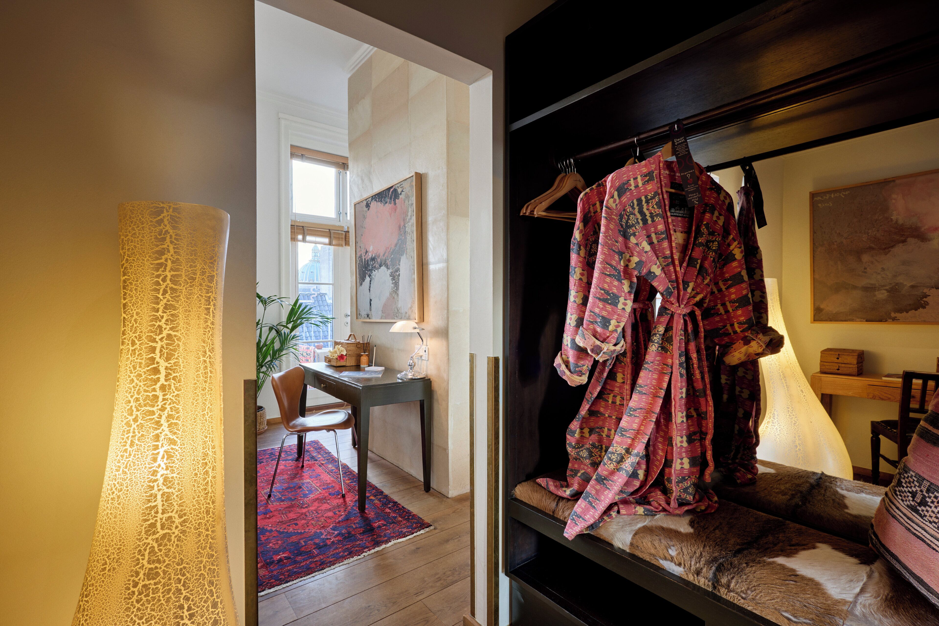 Junior Suite | Laptop workspace, free WiFi, bed sheets