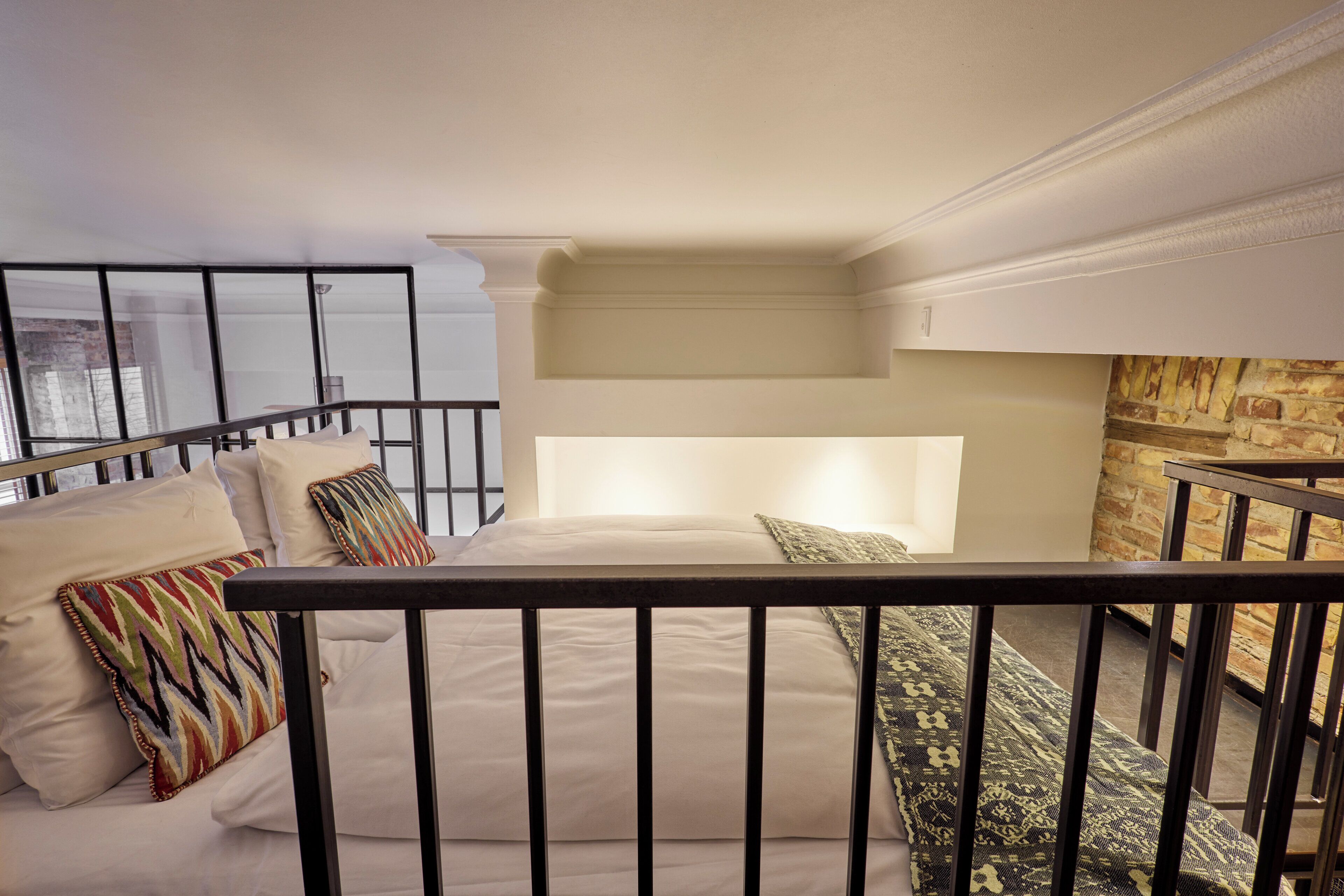 樓中樓客房 | 手提電腦工作空間、免費 Wi-Fi、床單