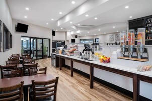 Desayuno buffet incluido todos los días 