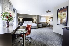 Standard Suite, 1 King Bed | Premium bedding, desk, laptop workspace, blackout curtains