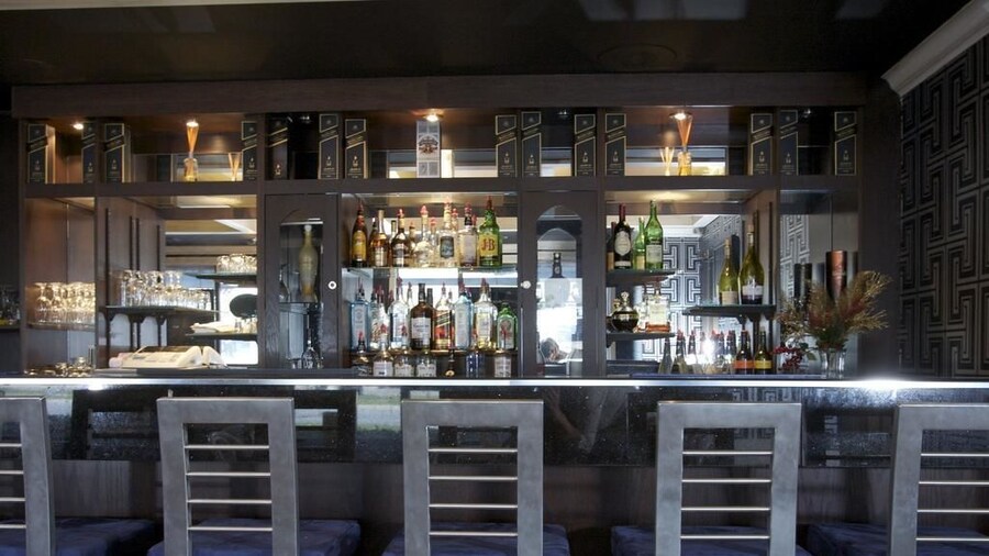 Howard Johnson by Wyndham Niagara Falls