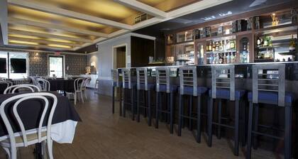 Howard Johnson by Wyndham Niagara Falls