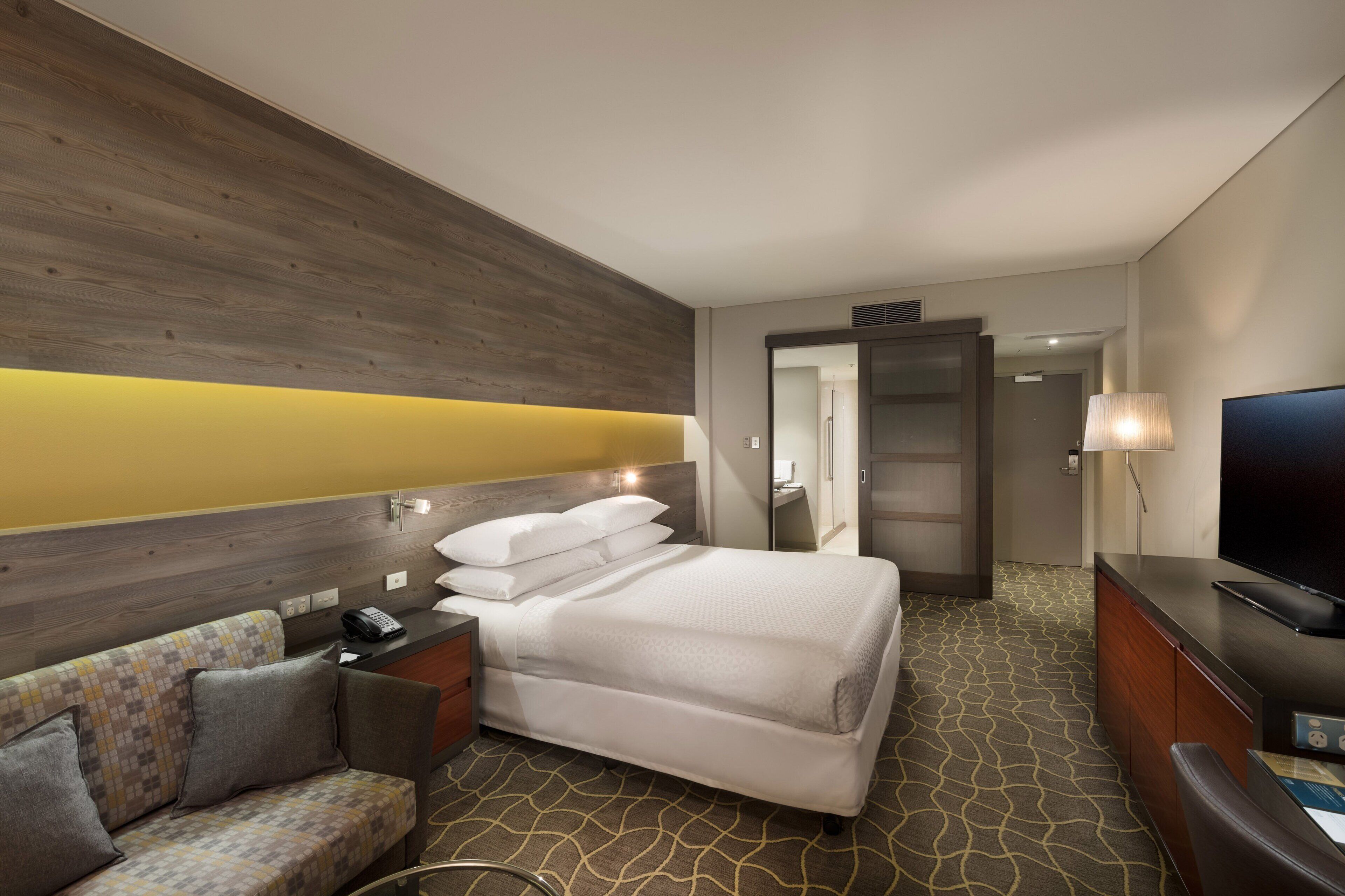 Inside Four Points by Sheraton Perth Perth (image 6)