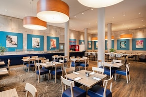 2 Restaurants, Frühstück