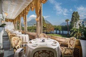 2 restaurants, lunch, dinner served; Italian cuisine