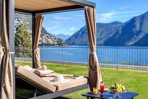 Sun deck